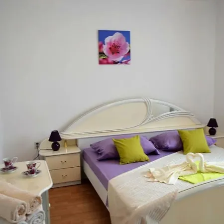 Holiday House 