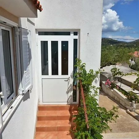 Holiday House 