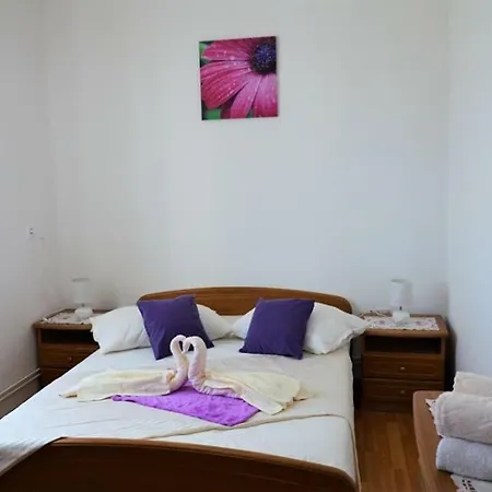 Holiday House 