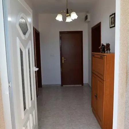 Holiday House 
