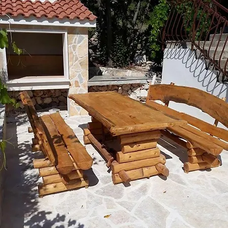 Holiday House 