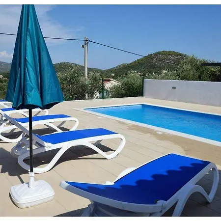 Holiday House 