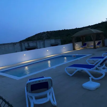 Holiday House 