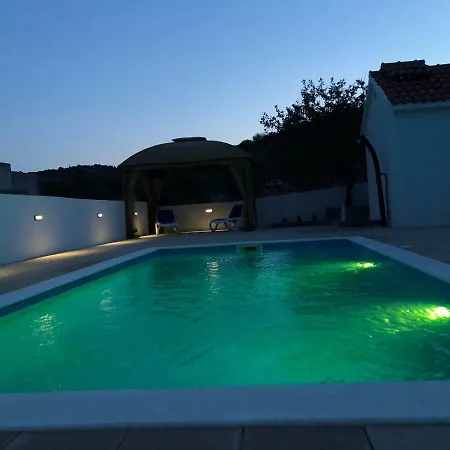 Holiday House 