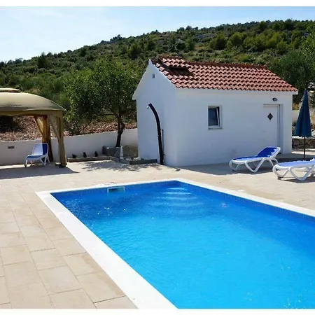 Holiday House 